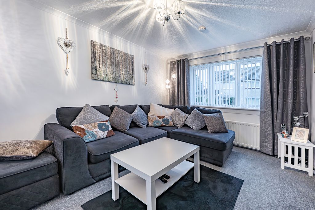 Property photo 2 of 37