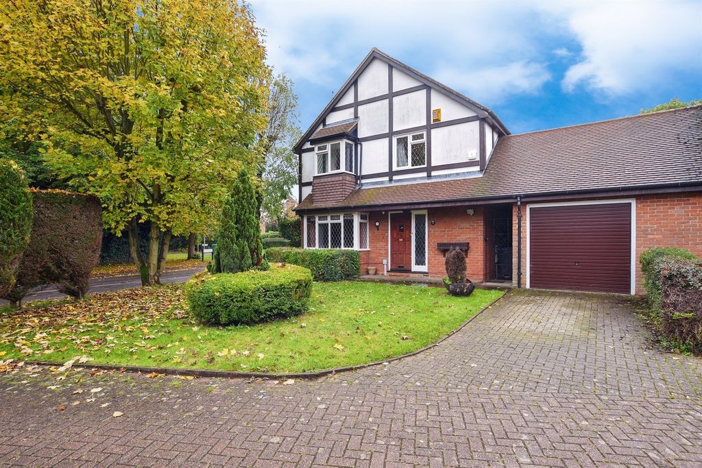 Property photo 1 of 18