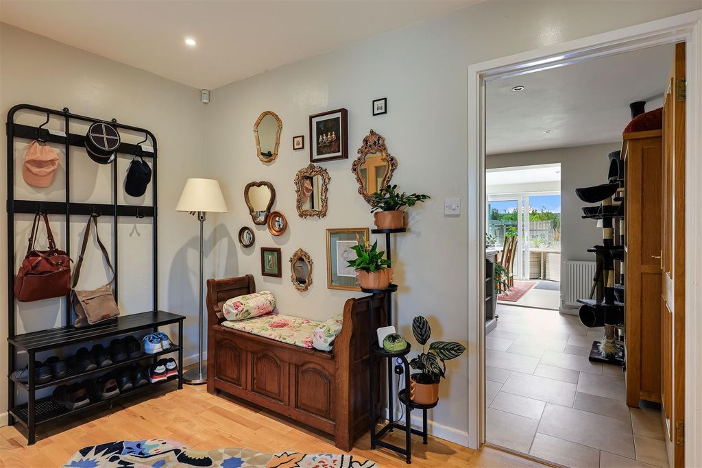 Property photo 3 of 33 Img (12).Jpg