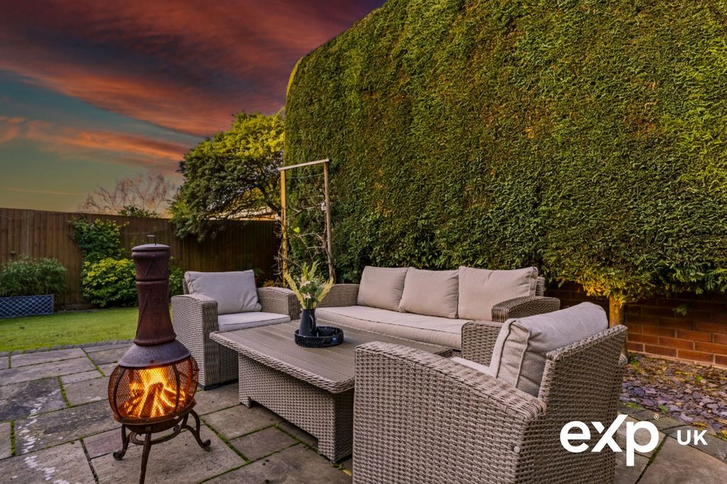 Property photo 2 of 37