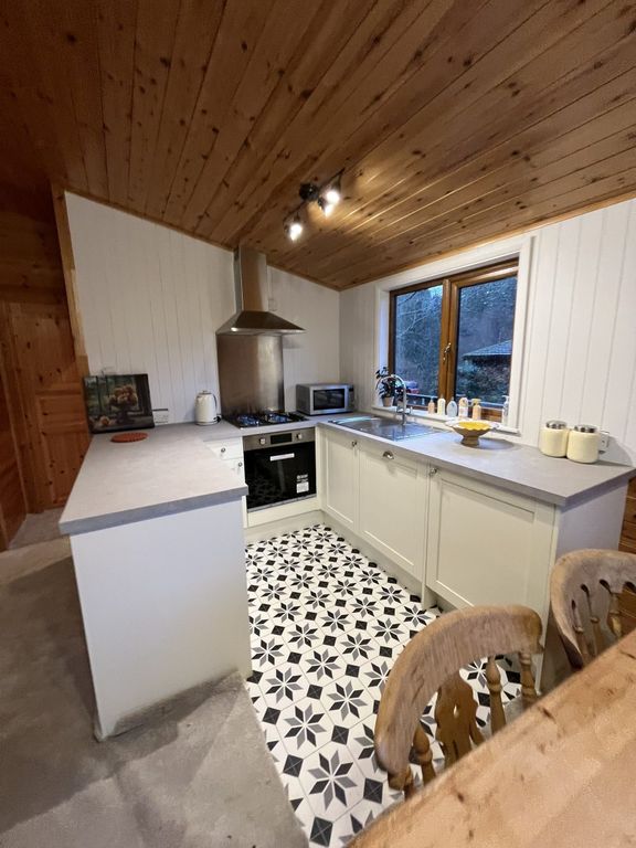 Property photo 3 of 9 Img 1734