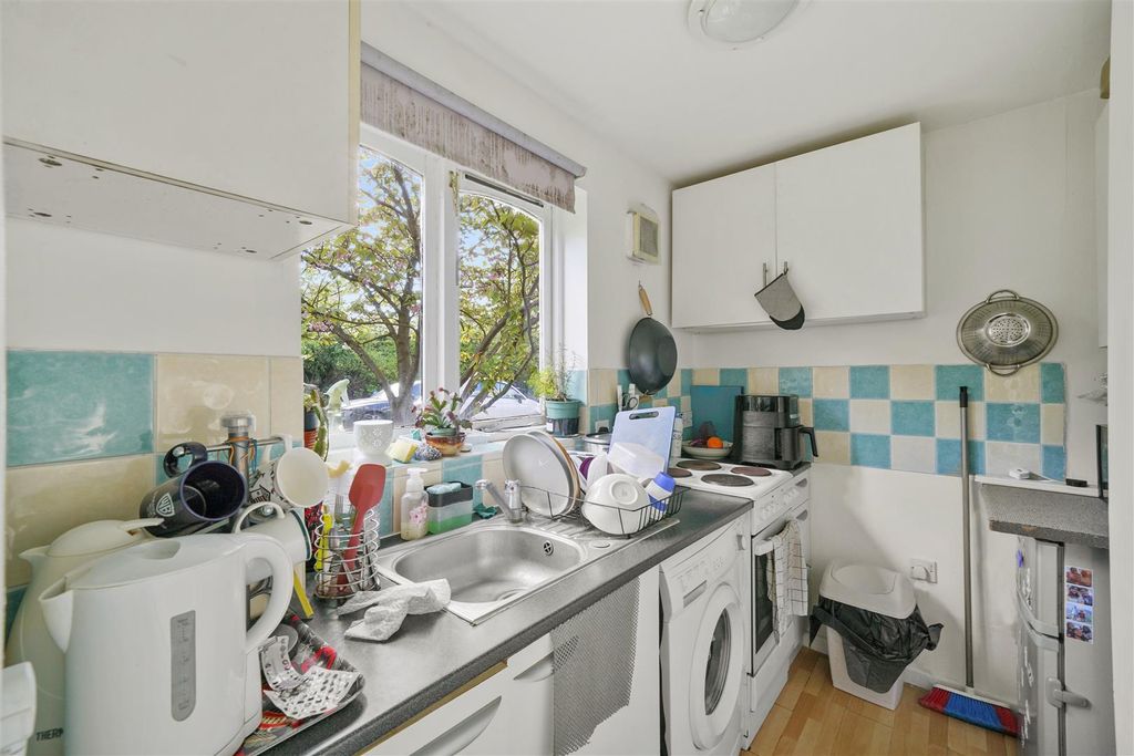 Property photo 2 of 6 Kitchen.Jpg