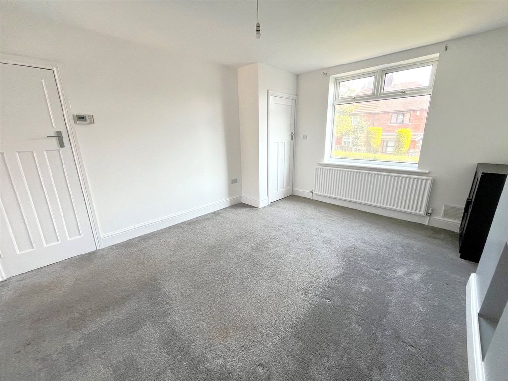 Property photo 3 of 11 Picture No. 06