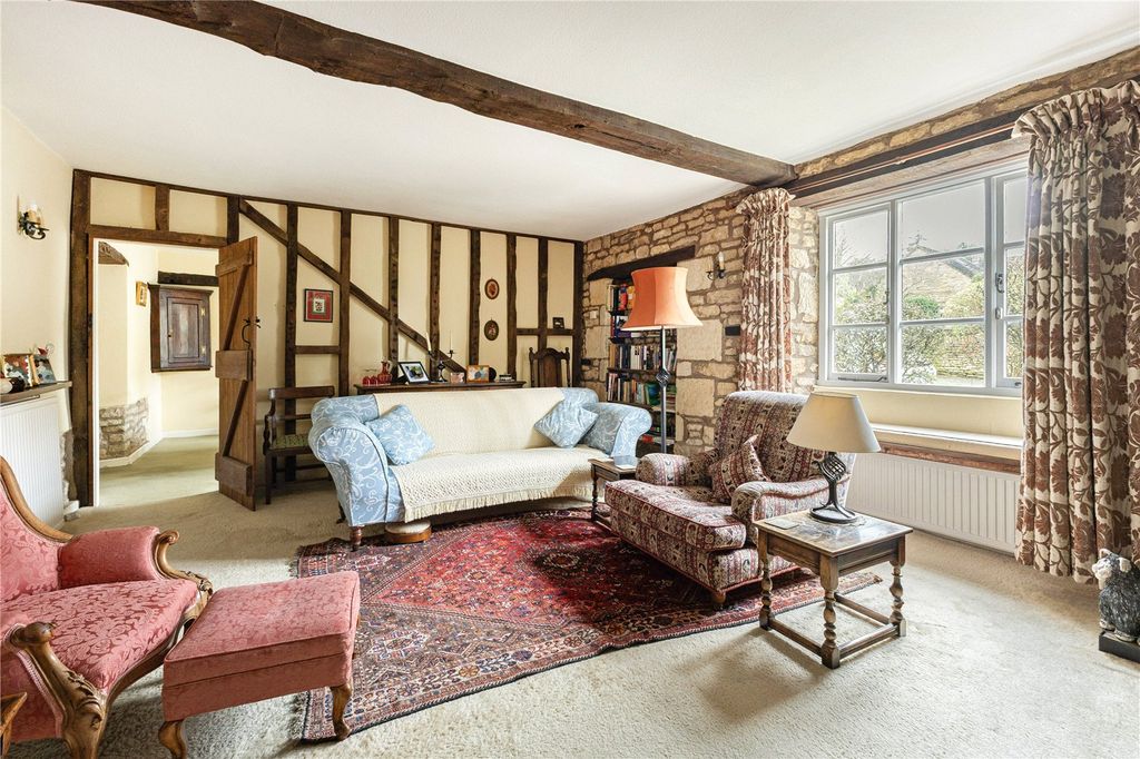 Property photo 2 of 17 Sitting Room