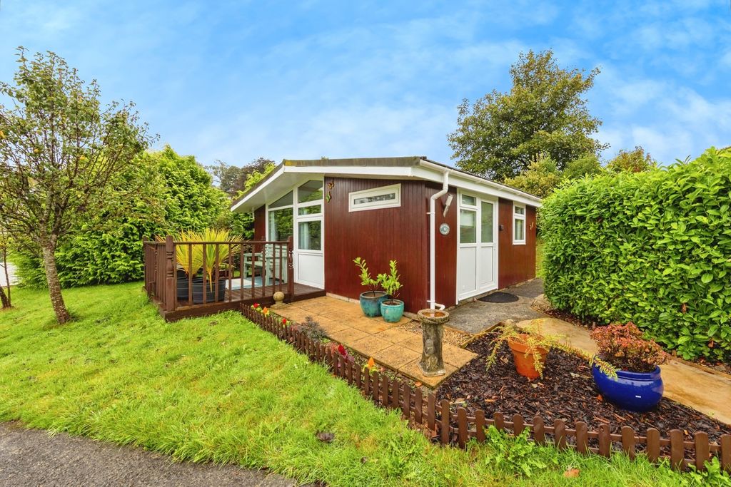 Property photo 2 of 16 Photo