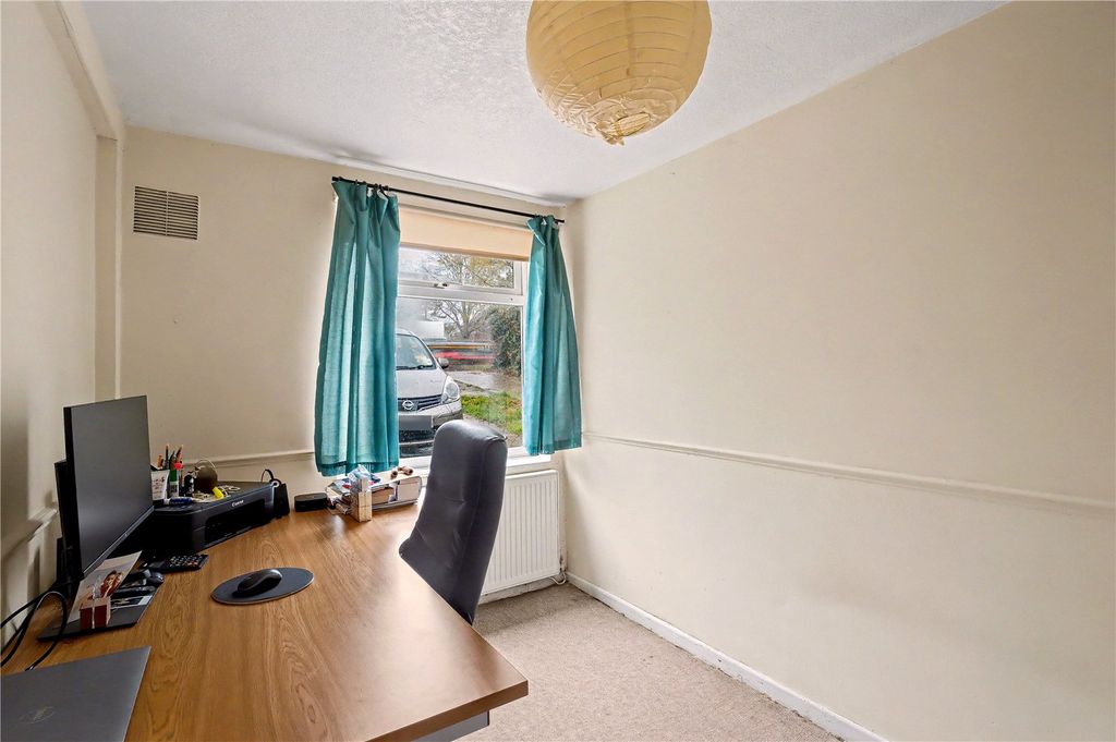 Property photo 3 of 8 Bedroom 2