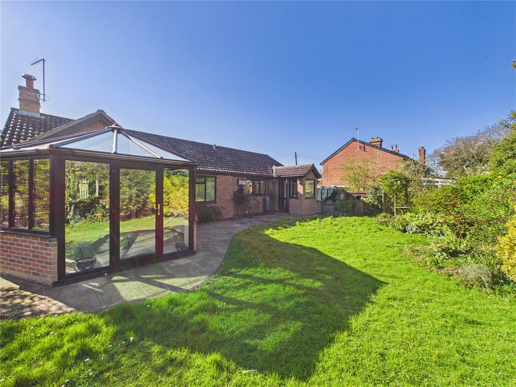 Property photo 1 of 16 Picture No. 15