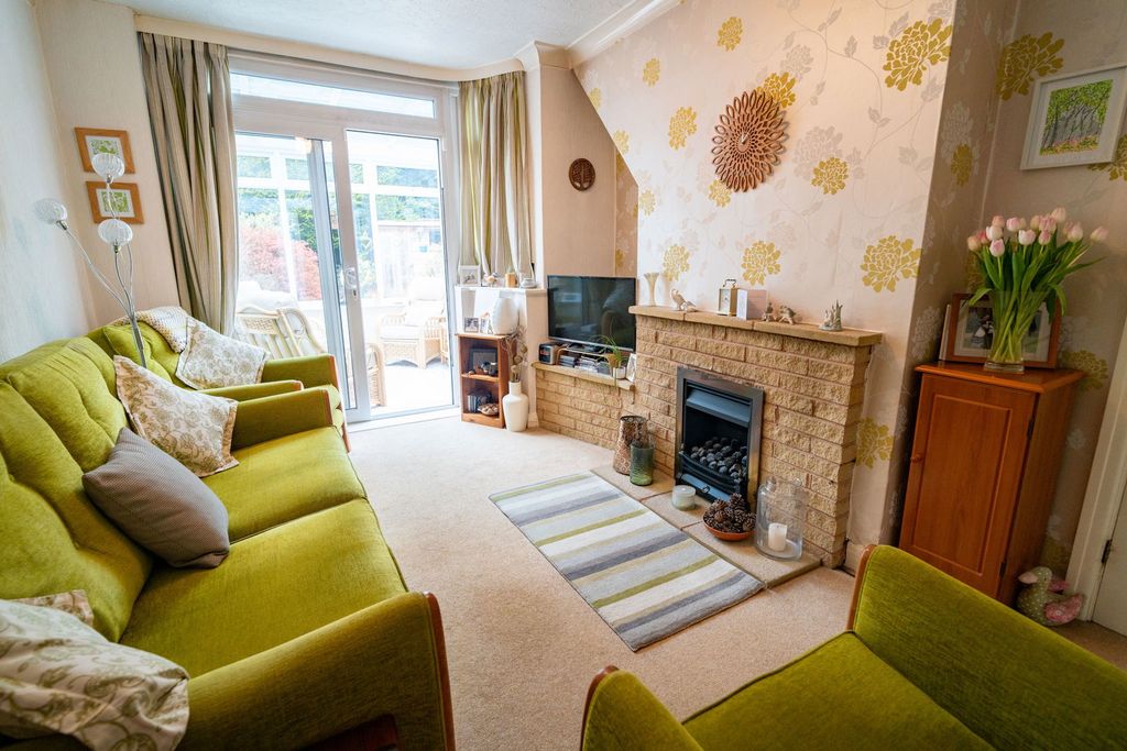 Property photo 2 of 23