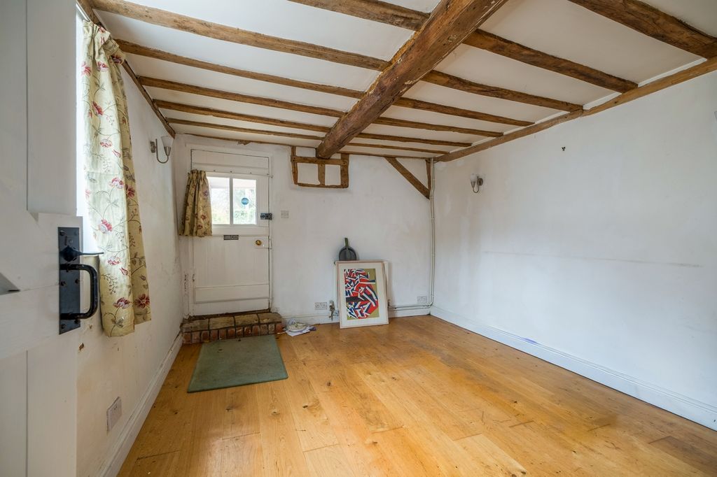 Property photo 3 of 21