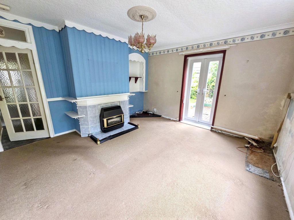 Property photo 3 of 13
