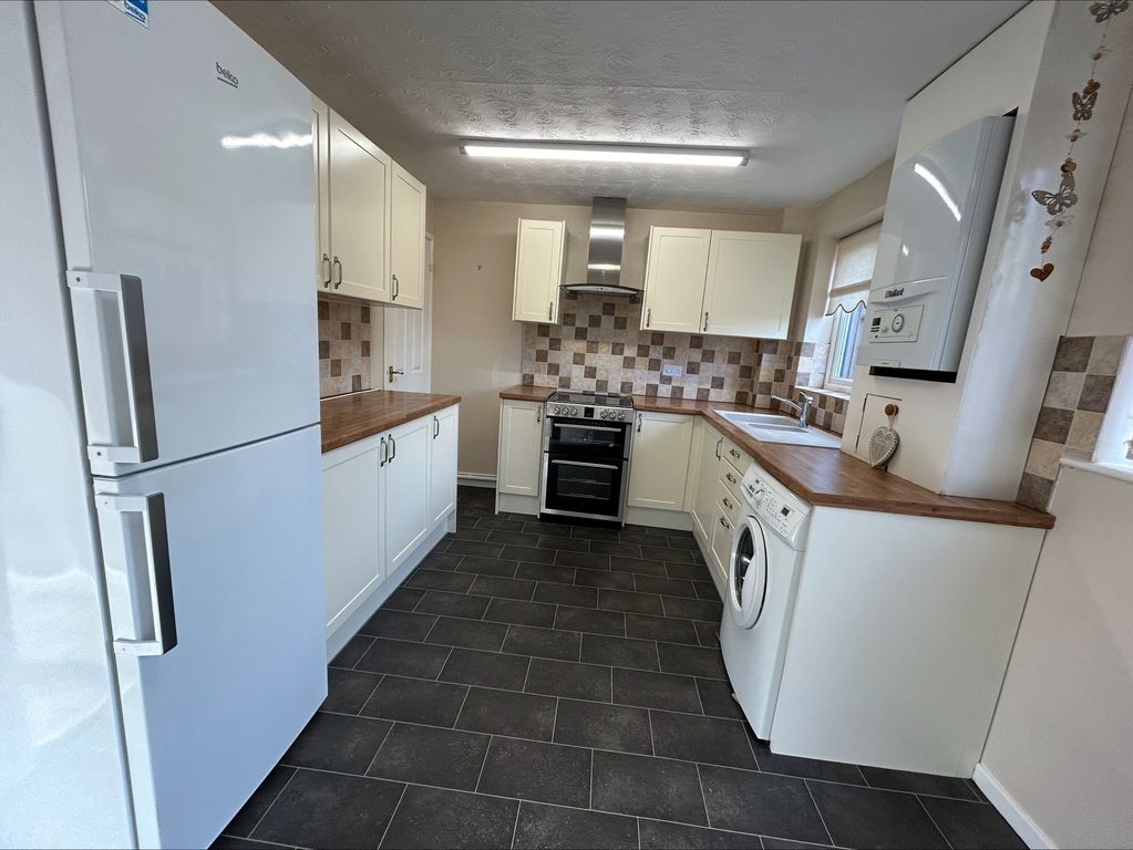 Property photo 2 of 17 Image