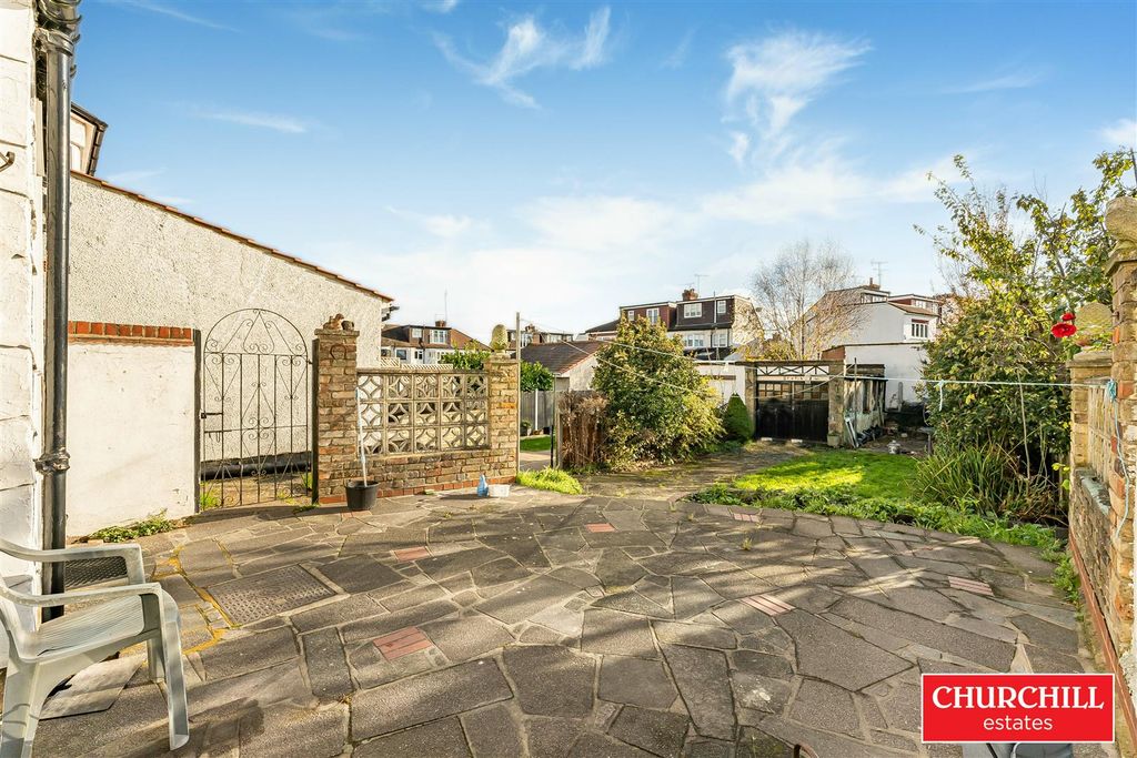 Property photo 3 of 20