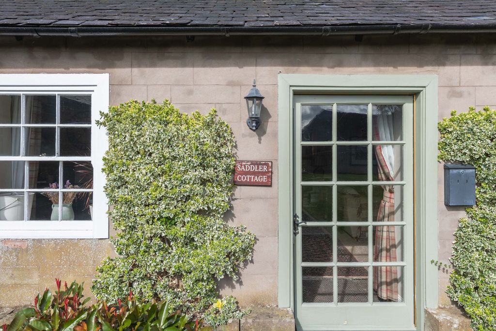 Property photo 2 of 32