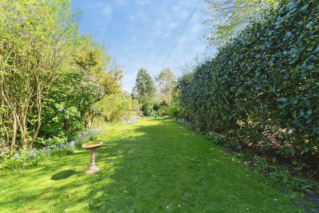 Property photo 2 of 21