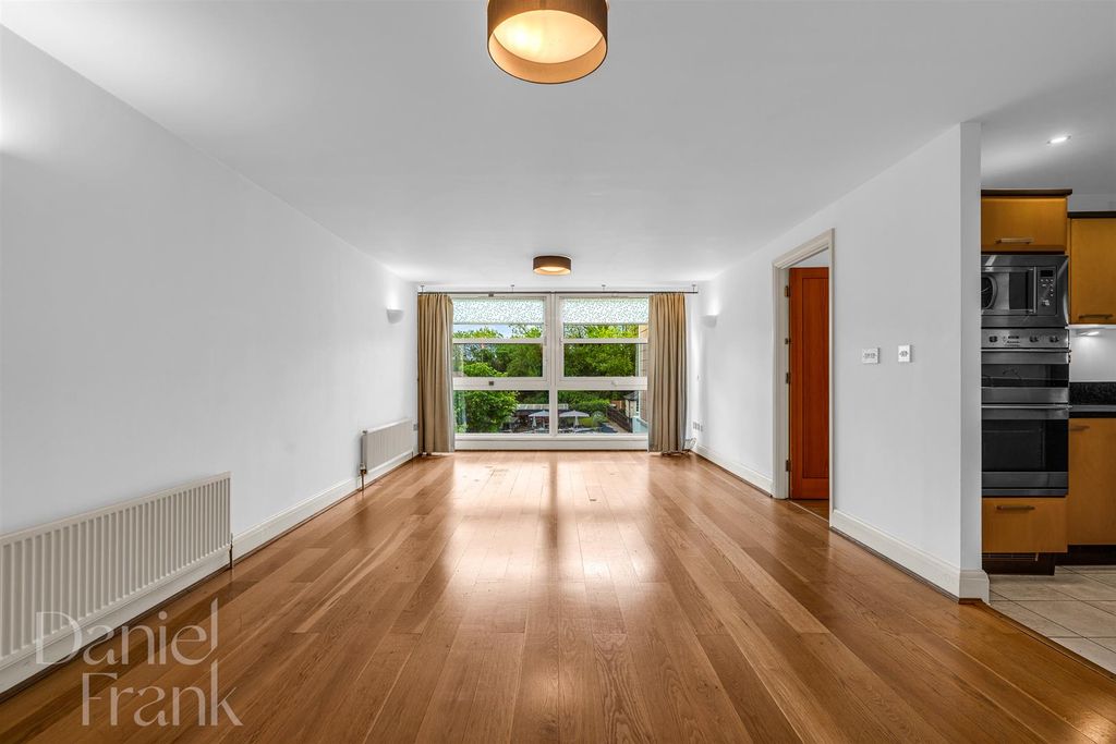 Property photo 3 of 23