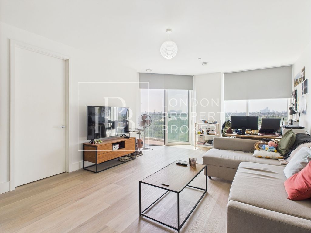 Property photo 1 of 18