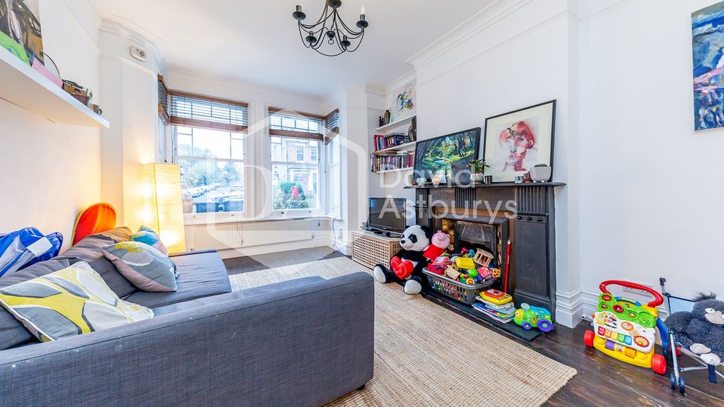 Property photo 1 of 9