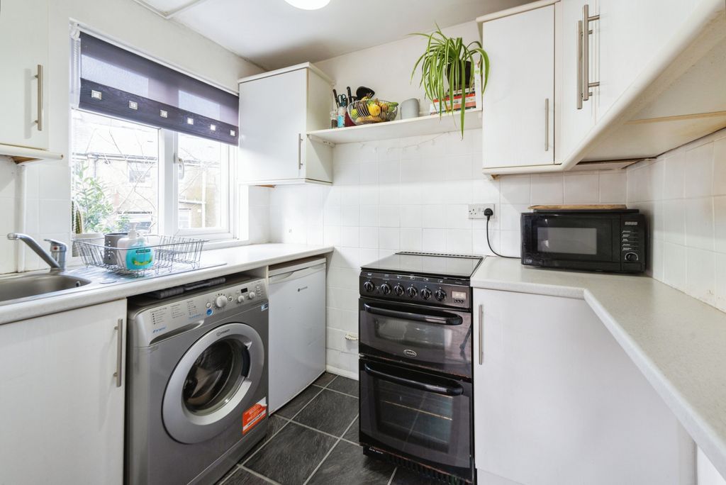 Property photo 2 of 14 Kitchen