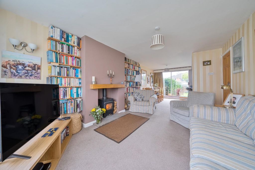 Property photo 2 of 14 1401688-22-6973569Fe174F.Jpg