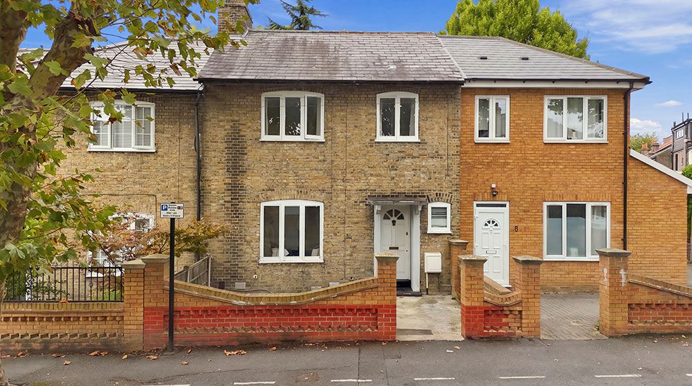 Property photo 1 of 18