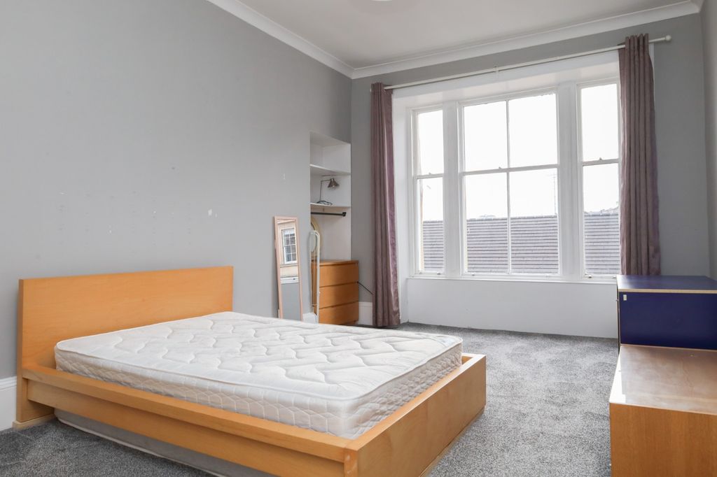 Property photo 3 of 17 Photo 3