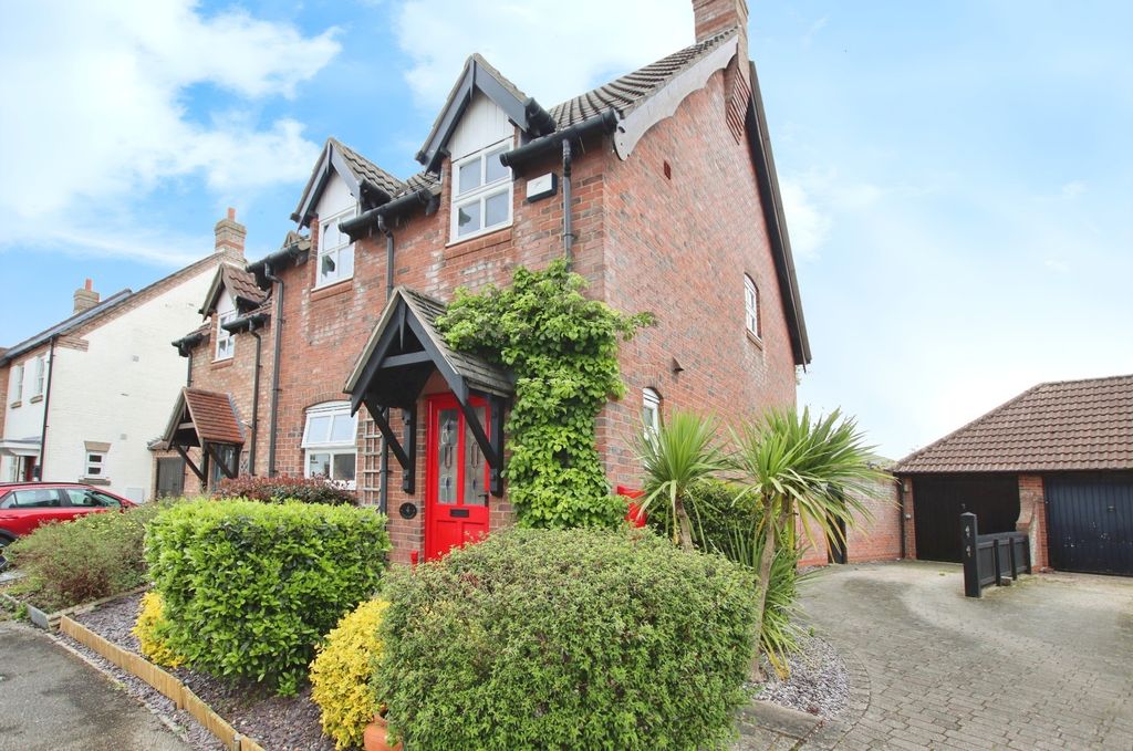 Property photo 1 of 15 4931700