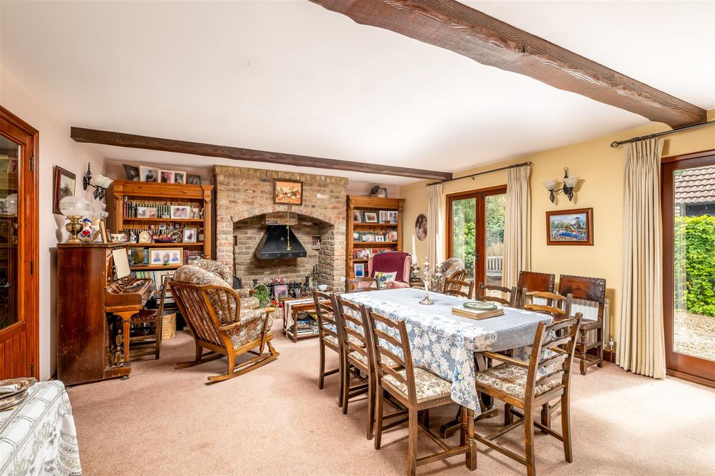 Property photo 3 of 42 260728 - 3 Hunters Yard, Riseley - 16.Jpg