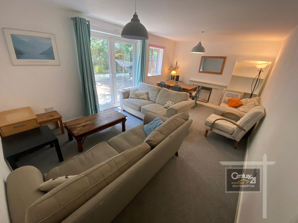 Property photo 2 of 28