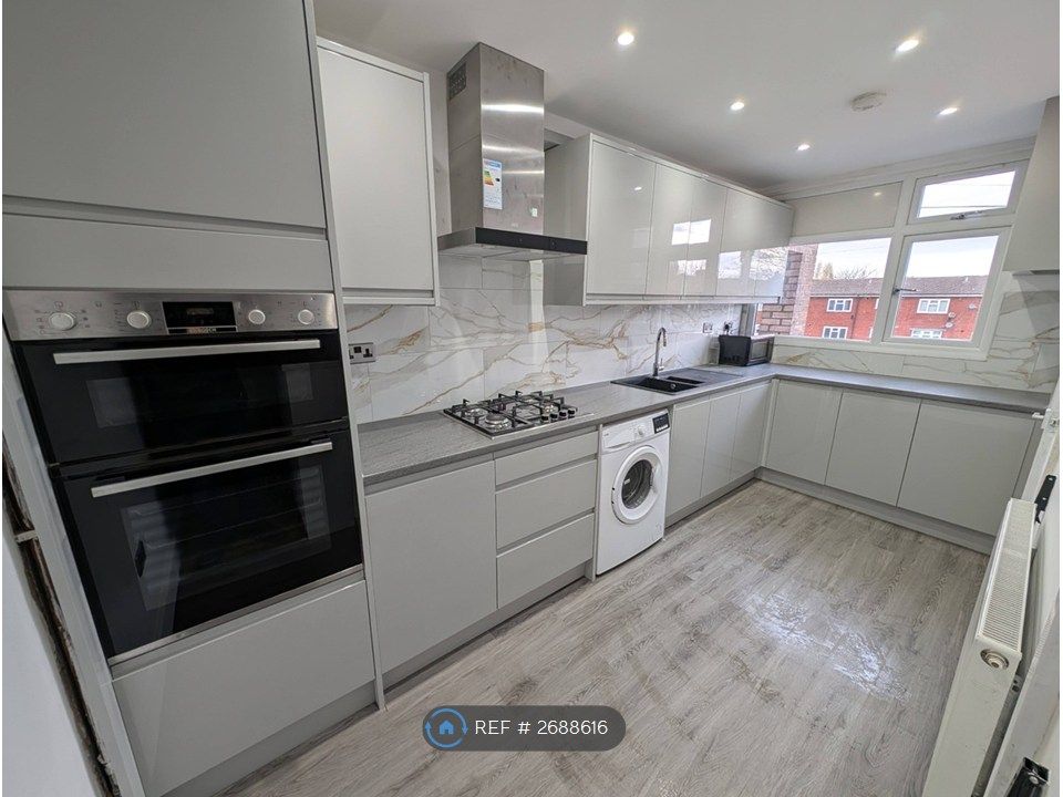 Property photo 1 of 35 Kitchen