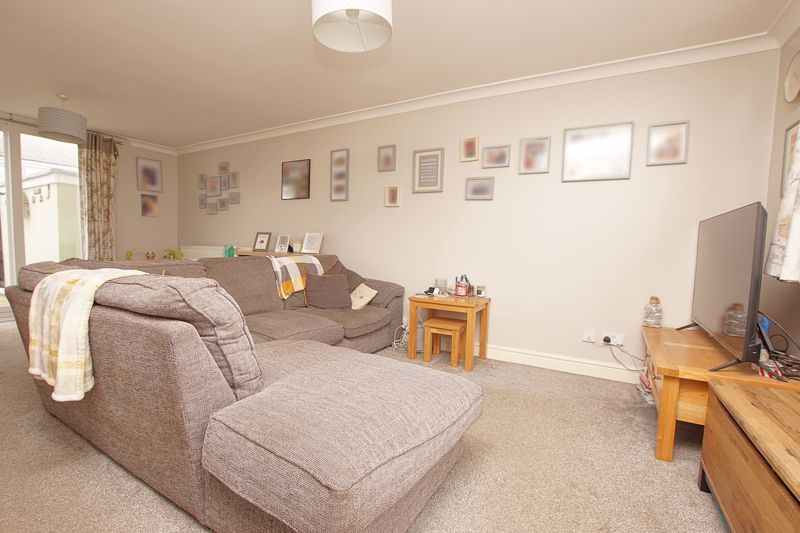 Property photo 3 of 13 Lounge/Dining Room