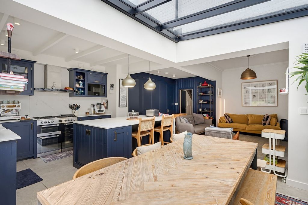 Property photo 1 of 15 Kitchen/Dining