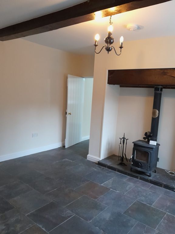 Property photo 3 of 12 Lounge