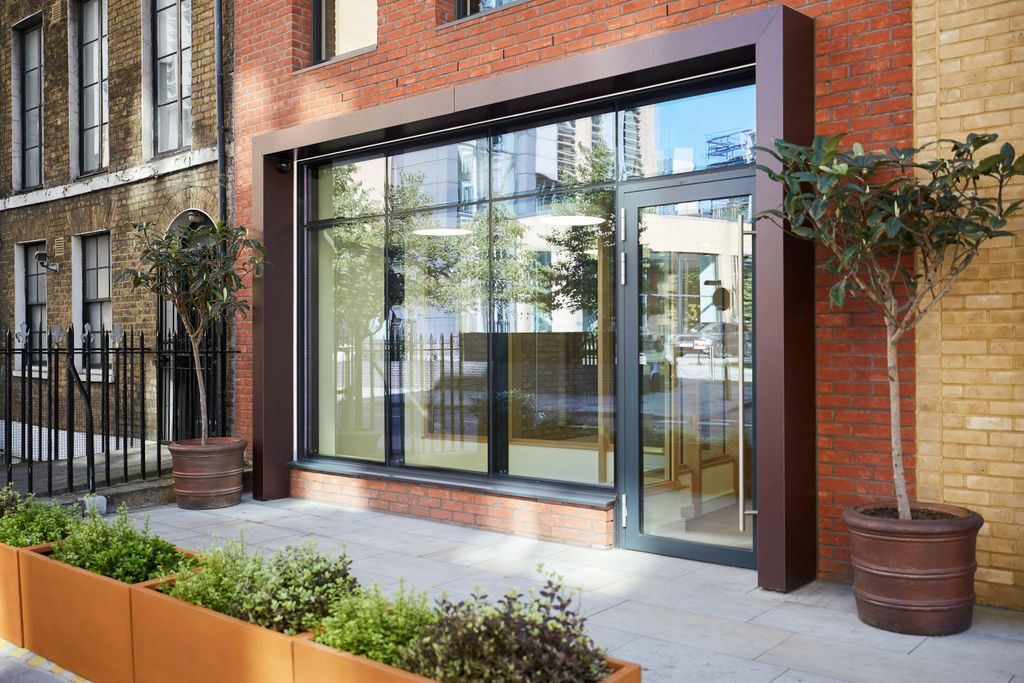 Property photo 3 of 7 3 32 Prescot Street   Entrance.Jpg