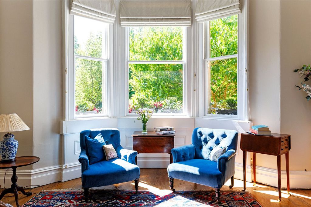 Property photo 3 of 17 Bay Window