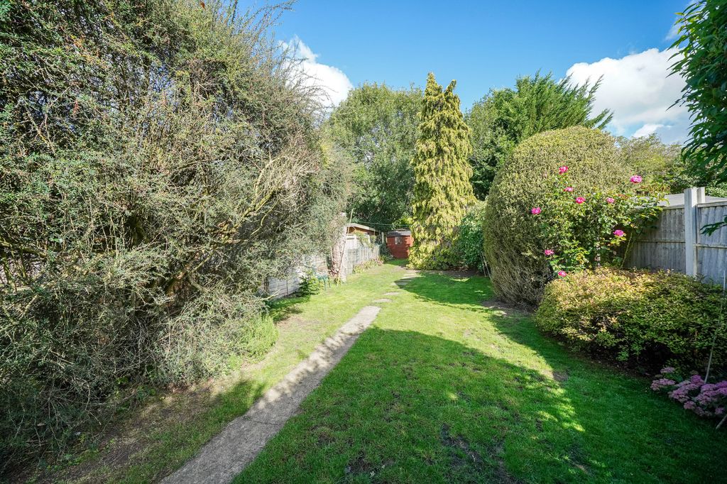 Property photo 2 of 20