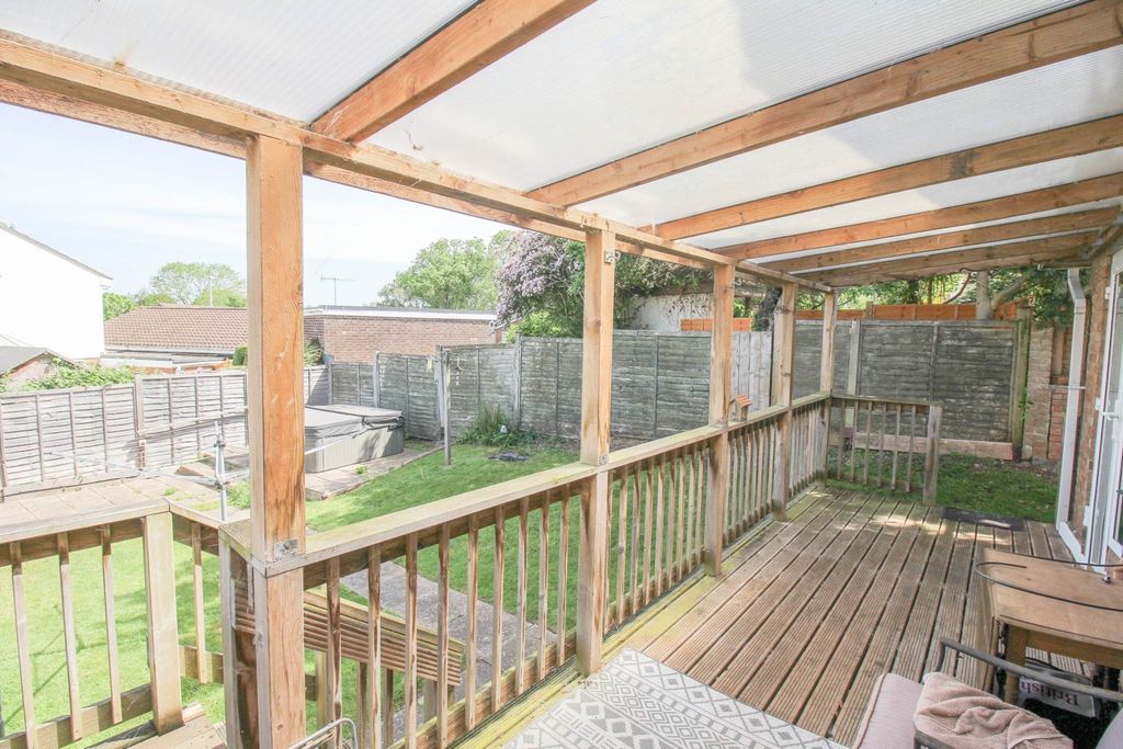 Property photo 2 of 16