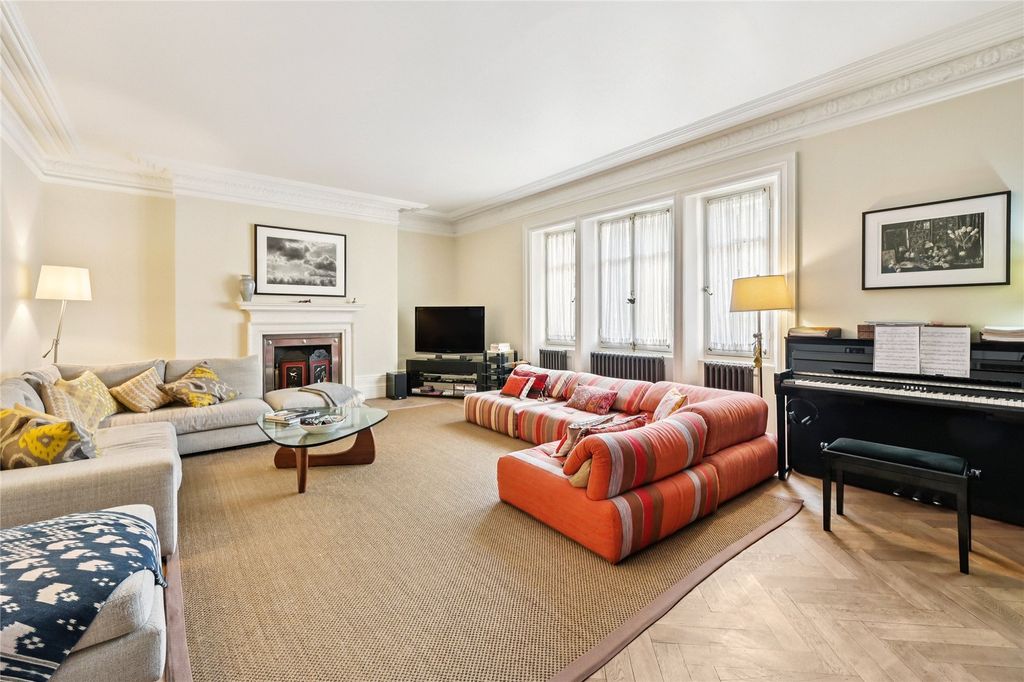 Property photo 1 of 12 Reception Room