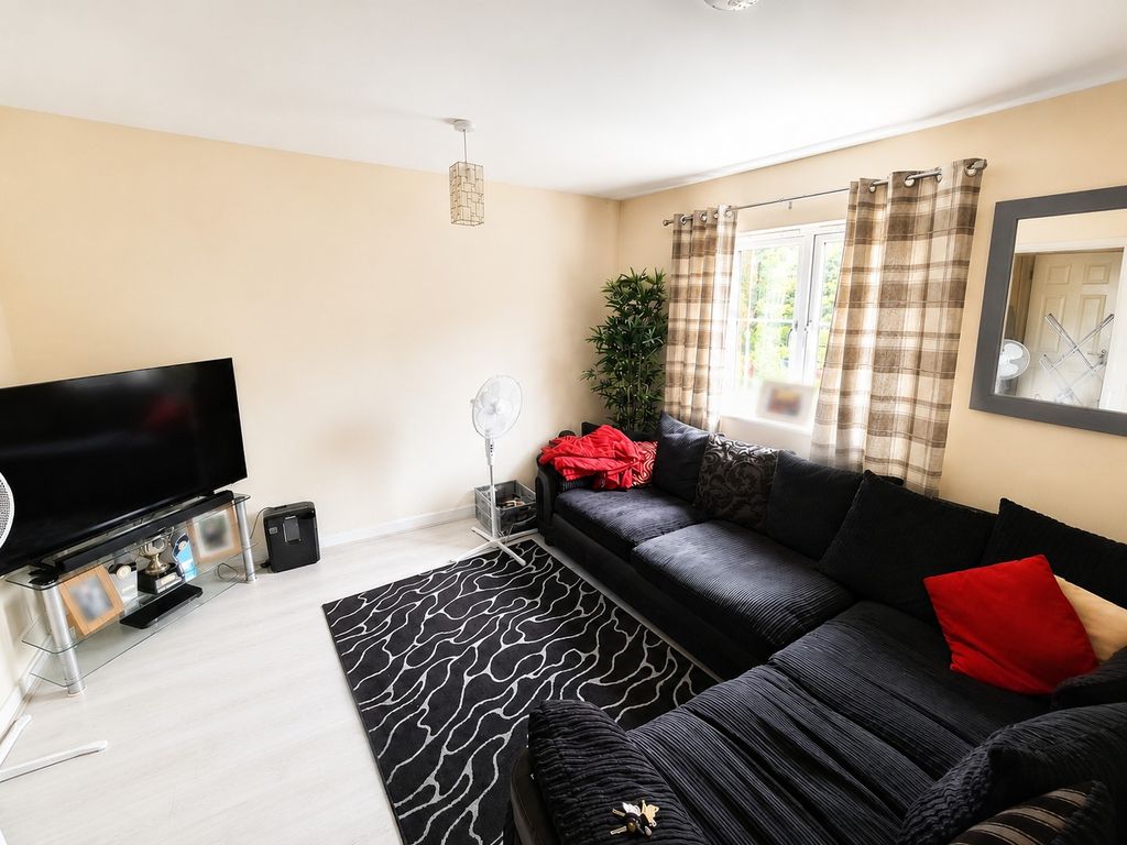 Property photo 2 of 6