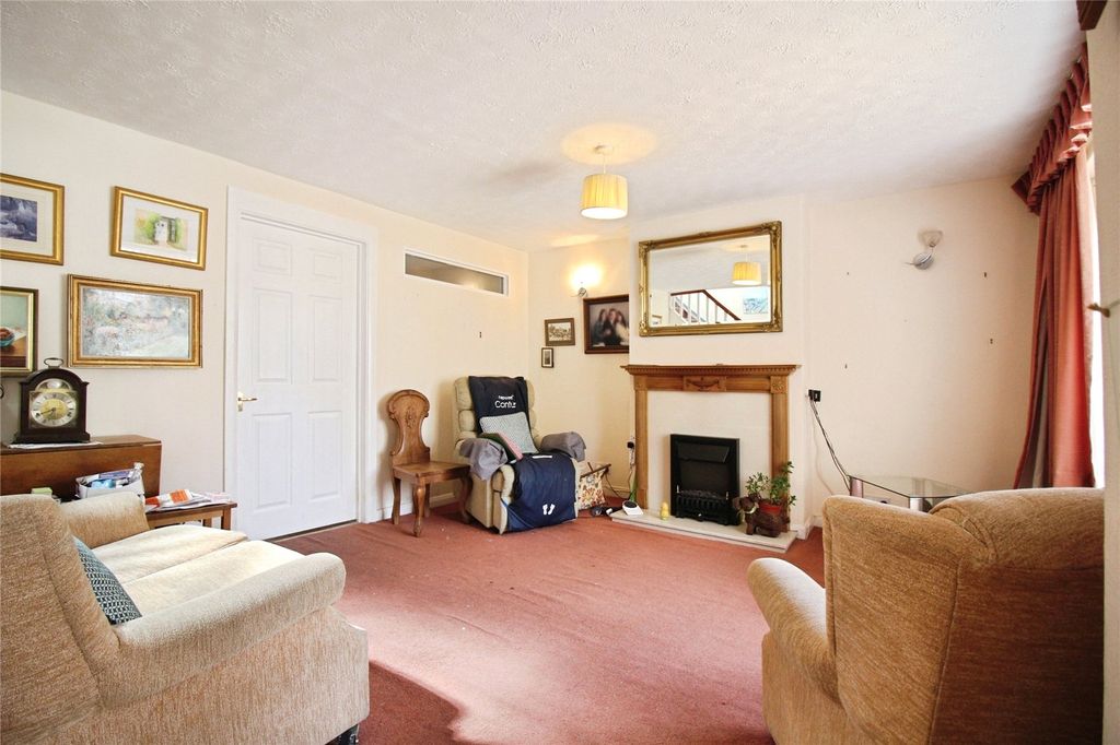 Property photo 3 of 10 Picture No. 27
