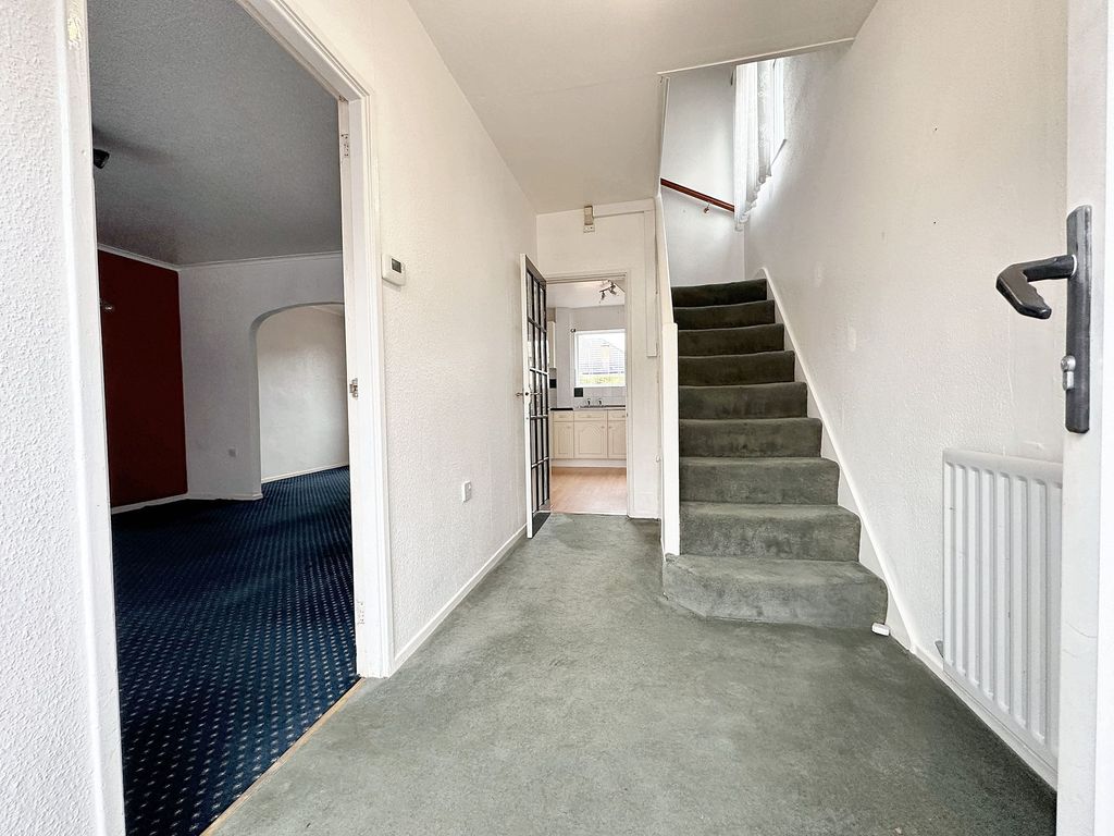 Property photo 2 of 13 Hall