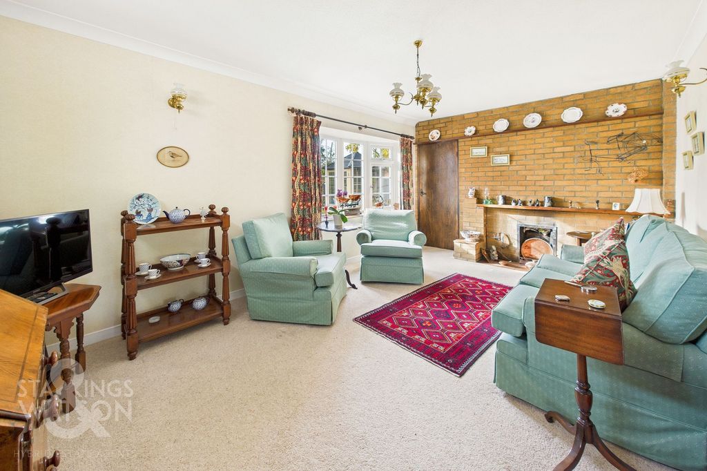 Property photo 2 of 36