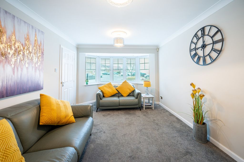 Property photo 2 of 30