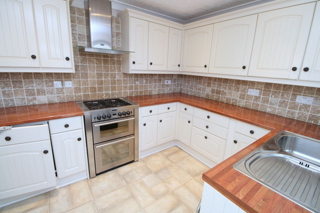 Property photo 3 of 22