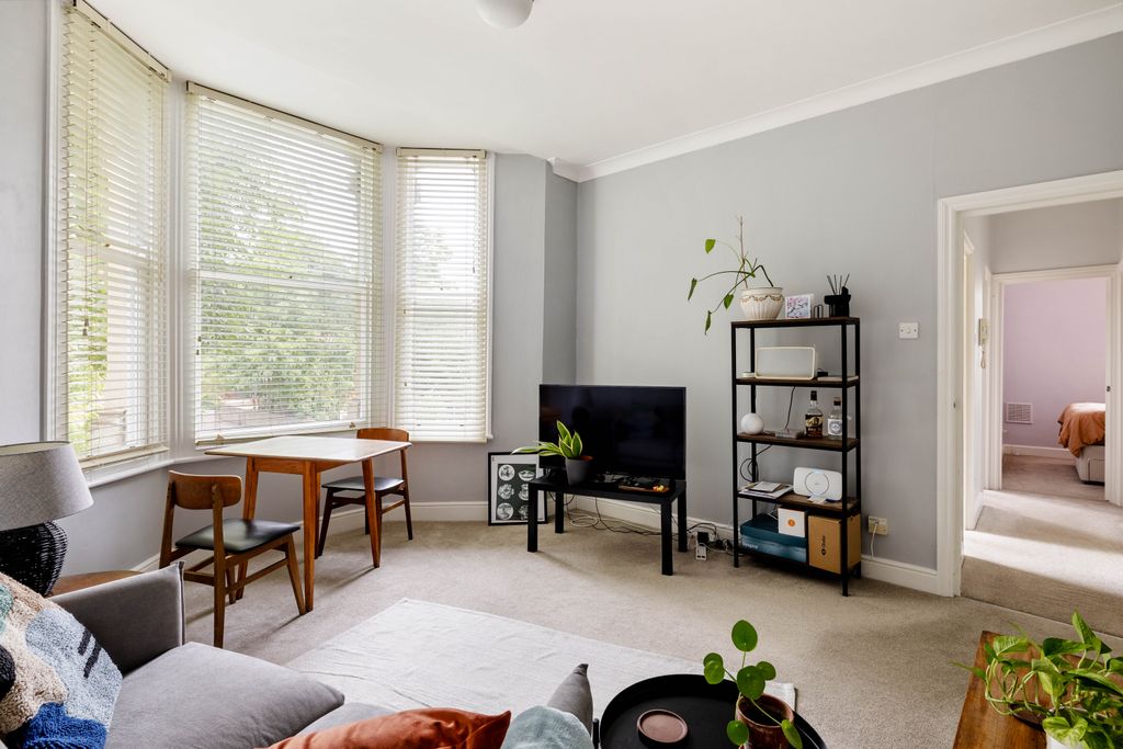 Property photo 3 of 9 918A9432