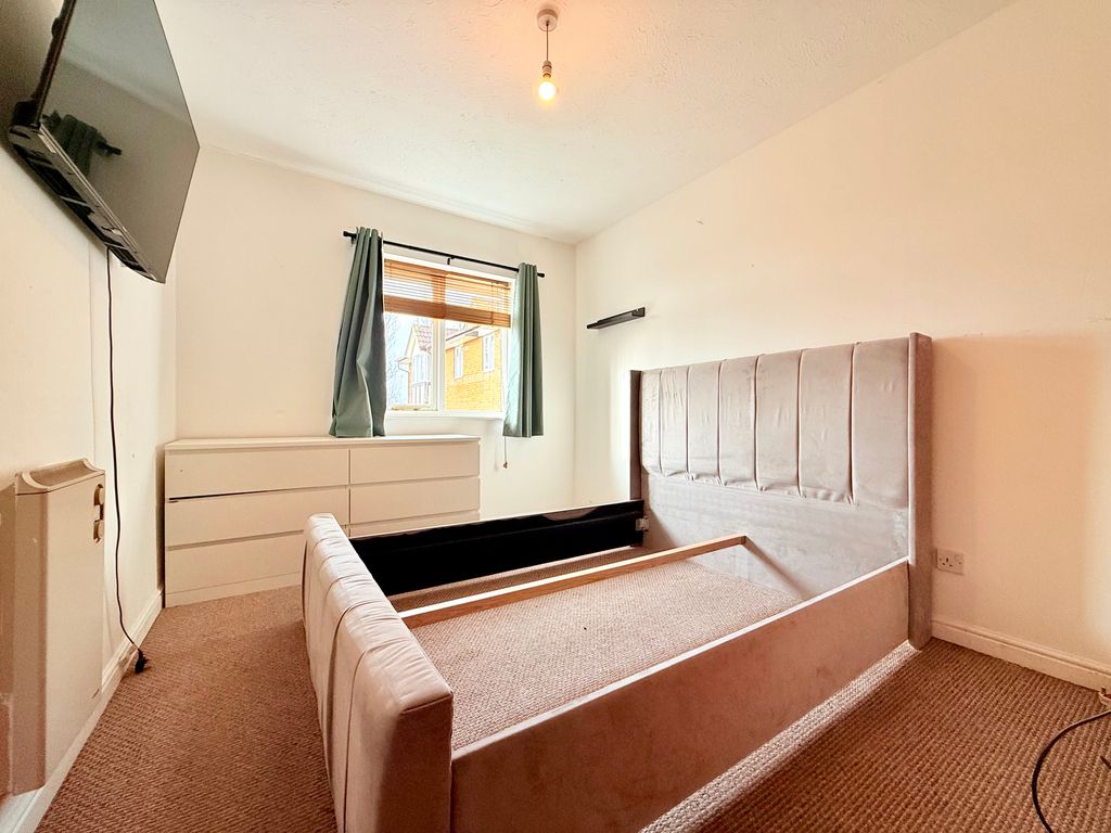 Property photo 3 of 6