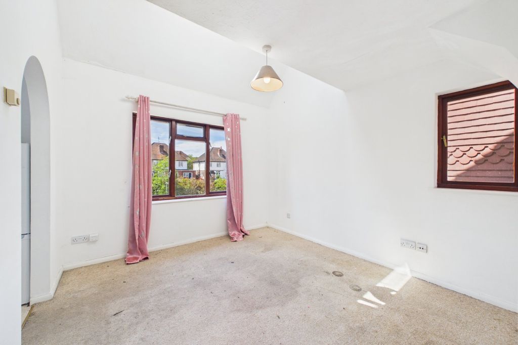 Property photo 2 of 5 Picture No. 05