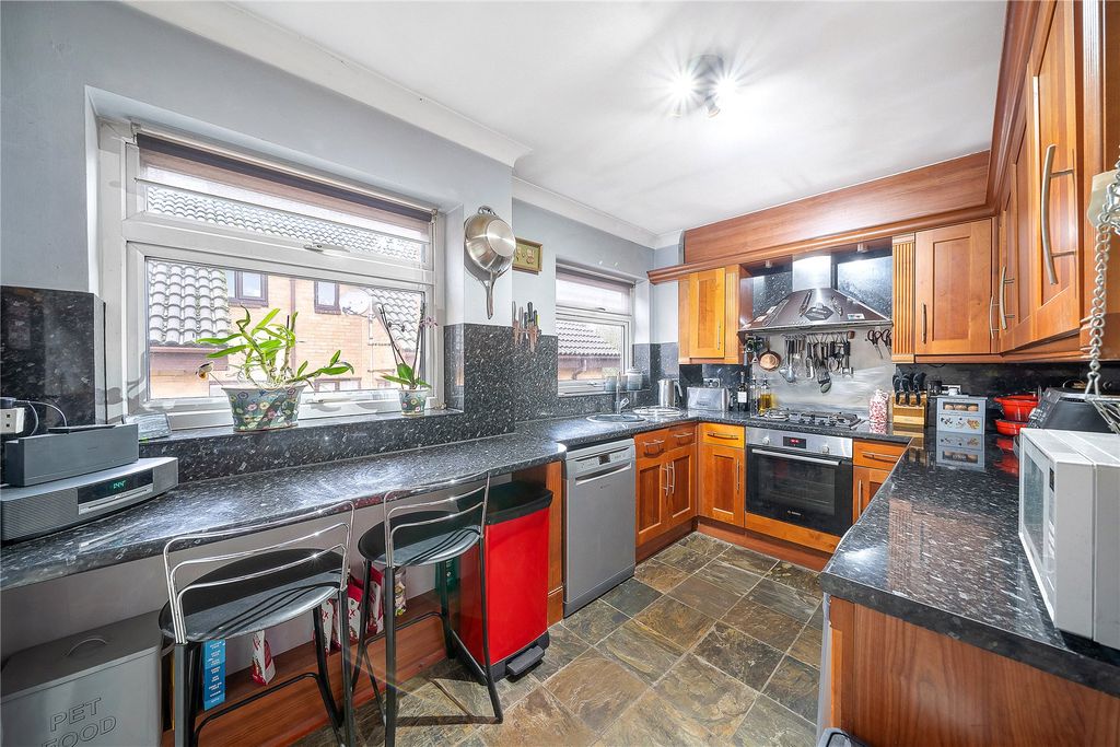 Property photo 3 of 8 Picture No. 05