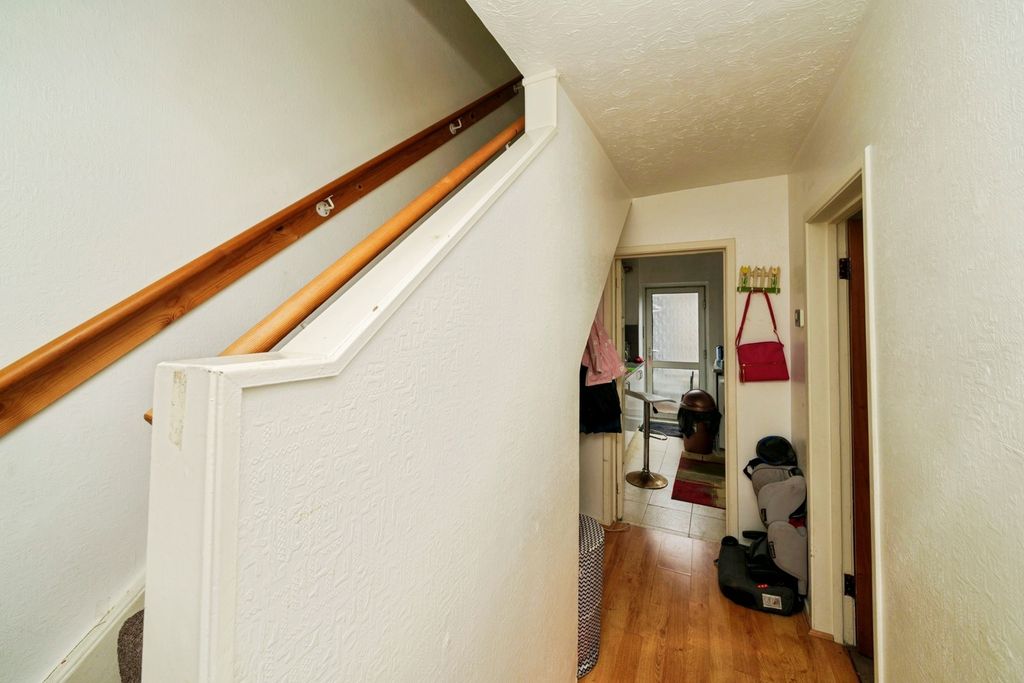 Property photo 2 of 19 Pbox-Img.Jpg