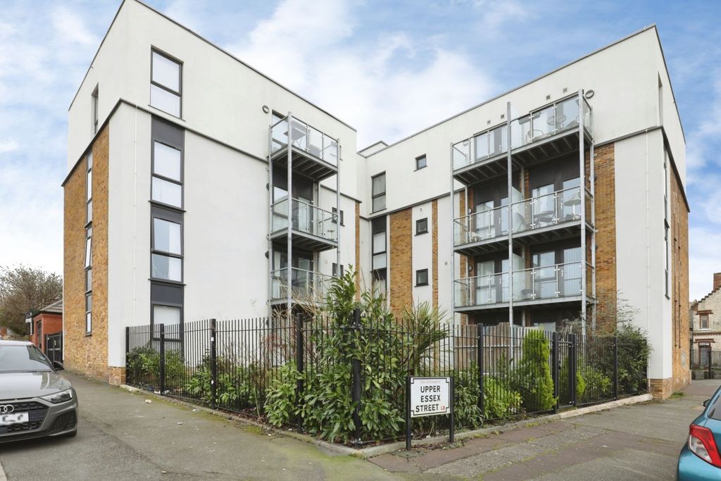 Property photo 1 of 14 Front