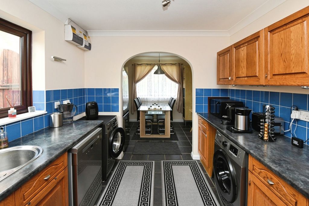 Property photo 3 of 17 Photo